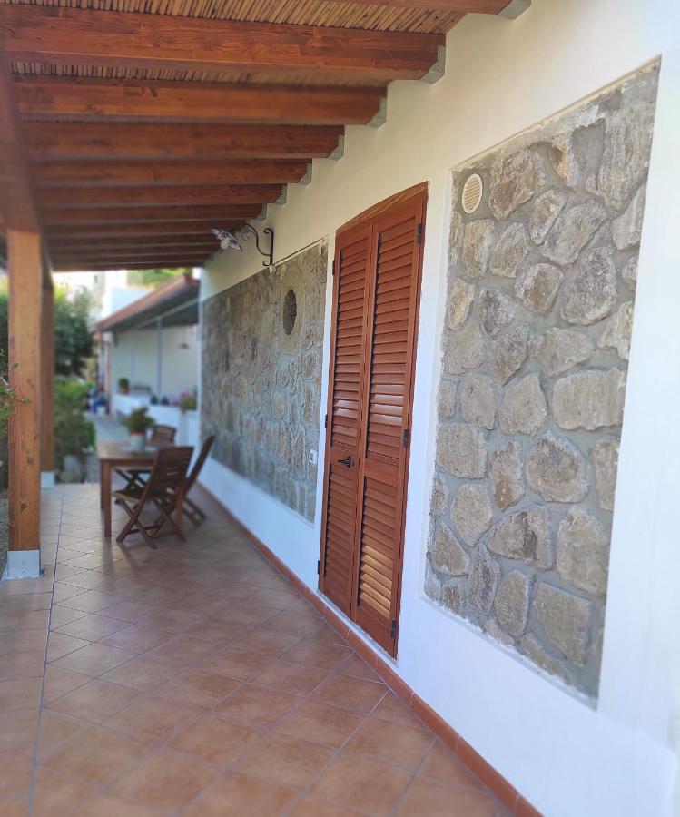 Holiday Home Mennulita Липари Екстериор снимка