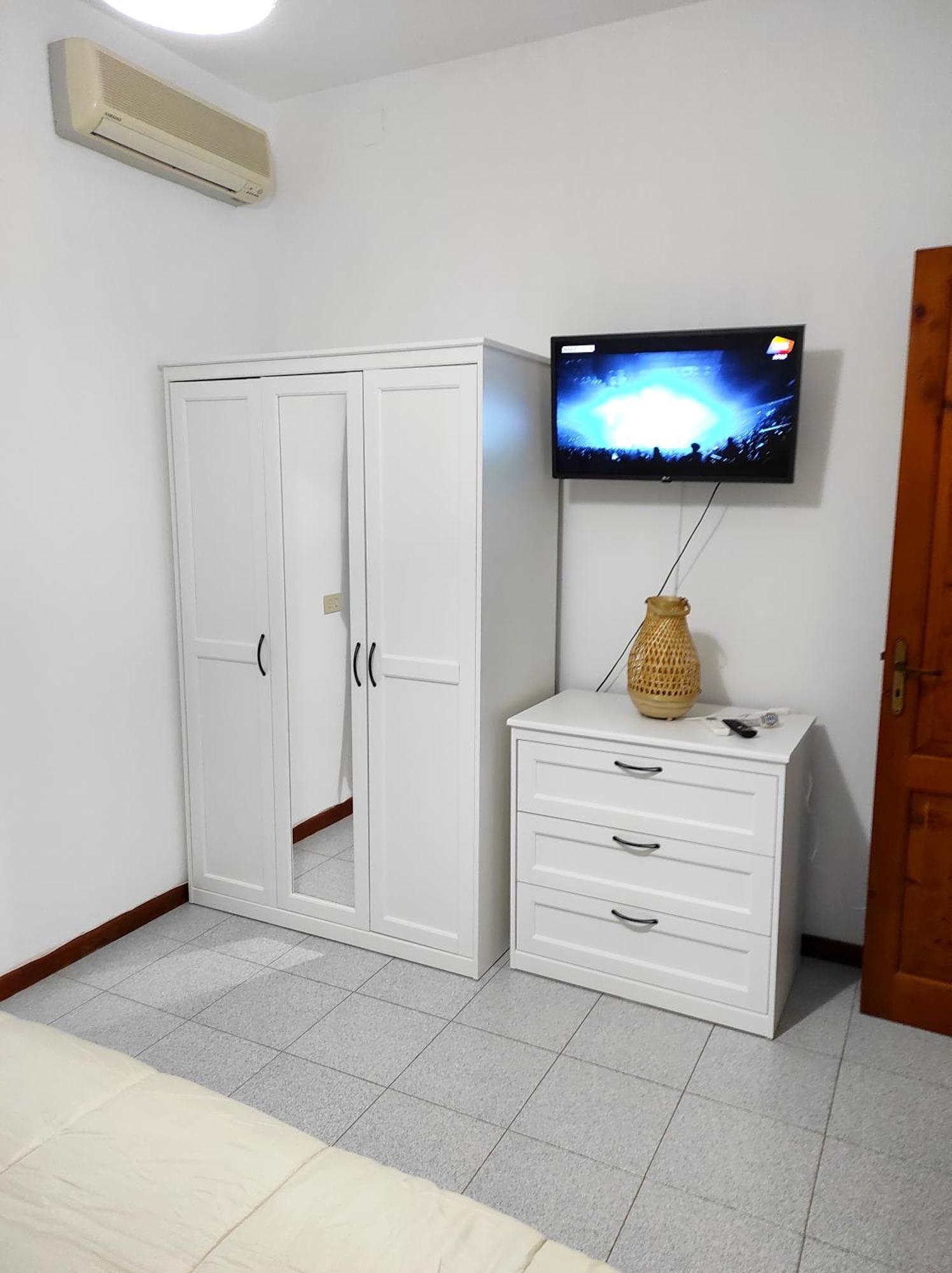 Holiday Home Mennulita Липари Екстериор снимка