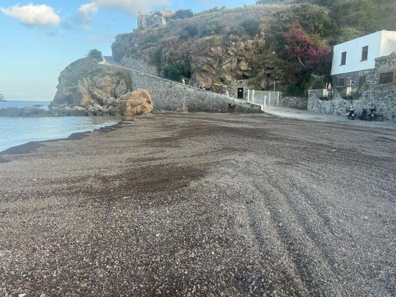 Holiday Home Mennulita Липари Екстериор снимка
