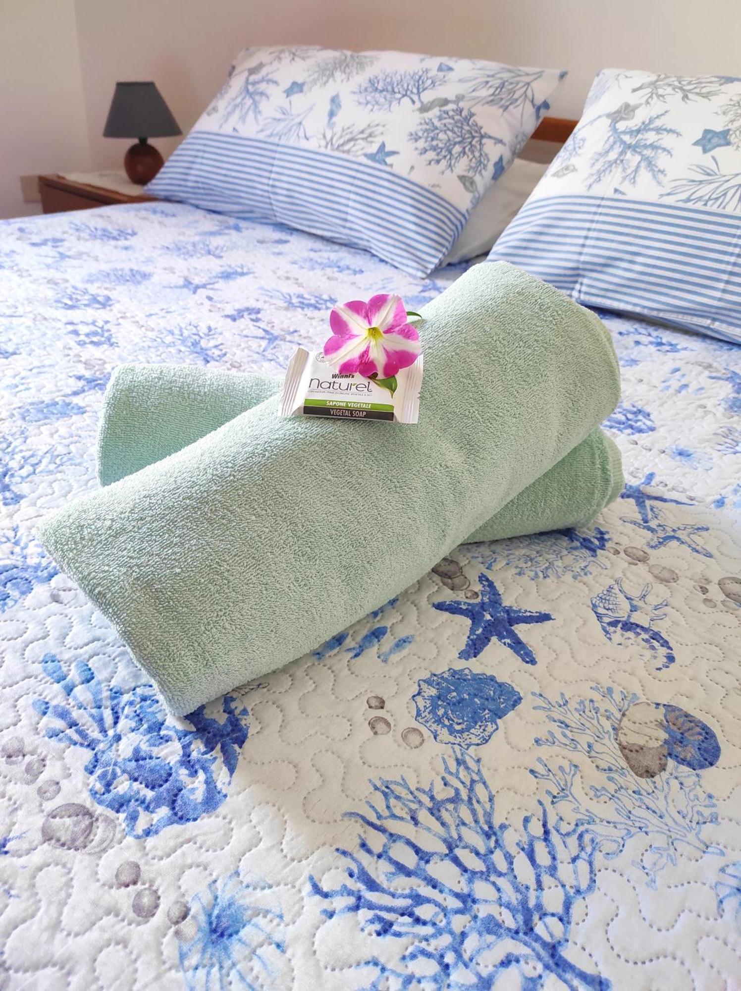 Holiday Home Mennulita Липари Екстериор снимка